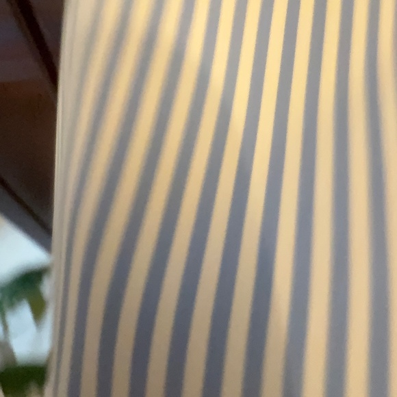 ANN TAYLOR MEDIUM SOUTASH TRIMMED BLOUSE - Picture 4 of 5